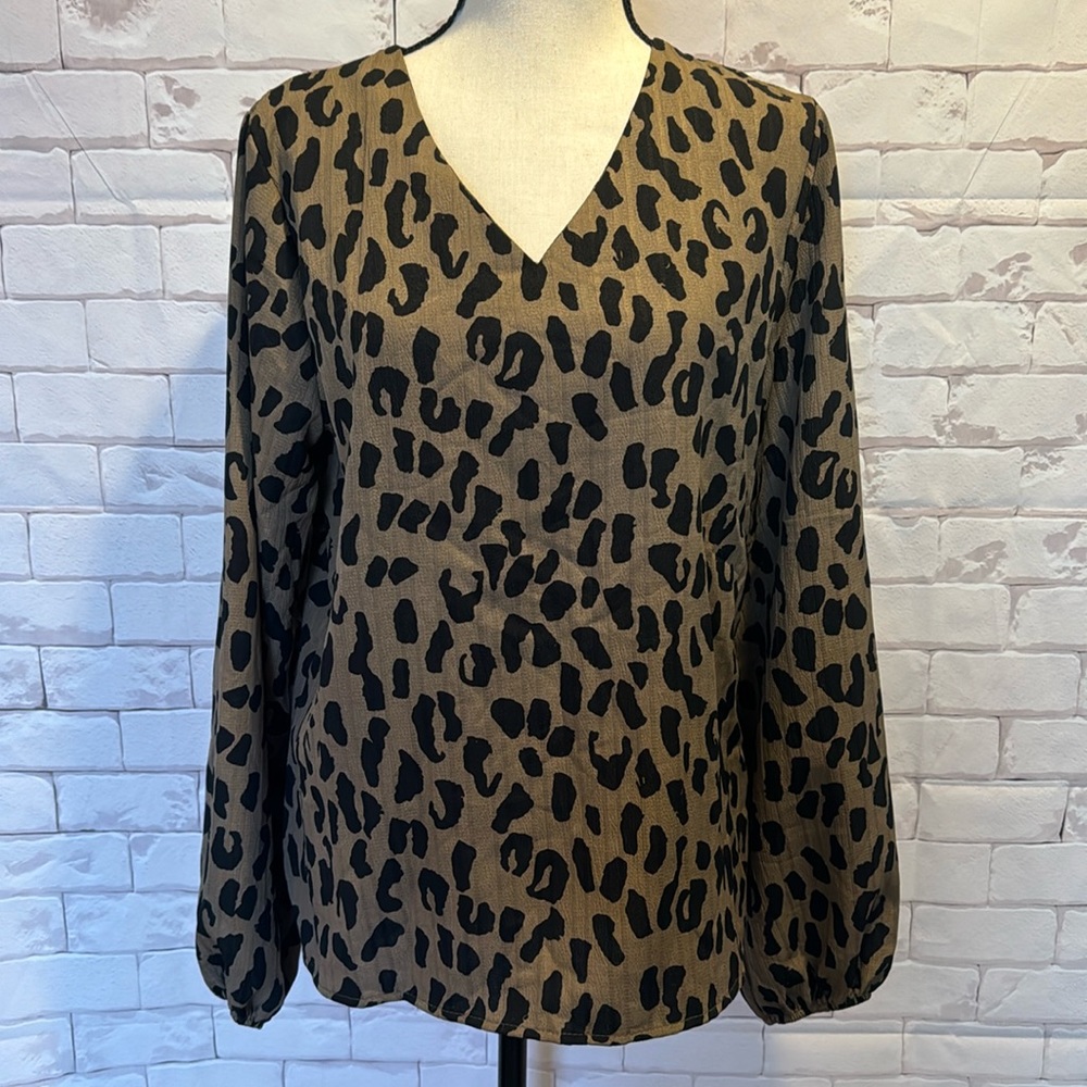 NWOT Large leopard print blouse